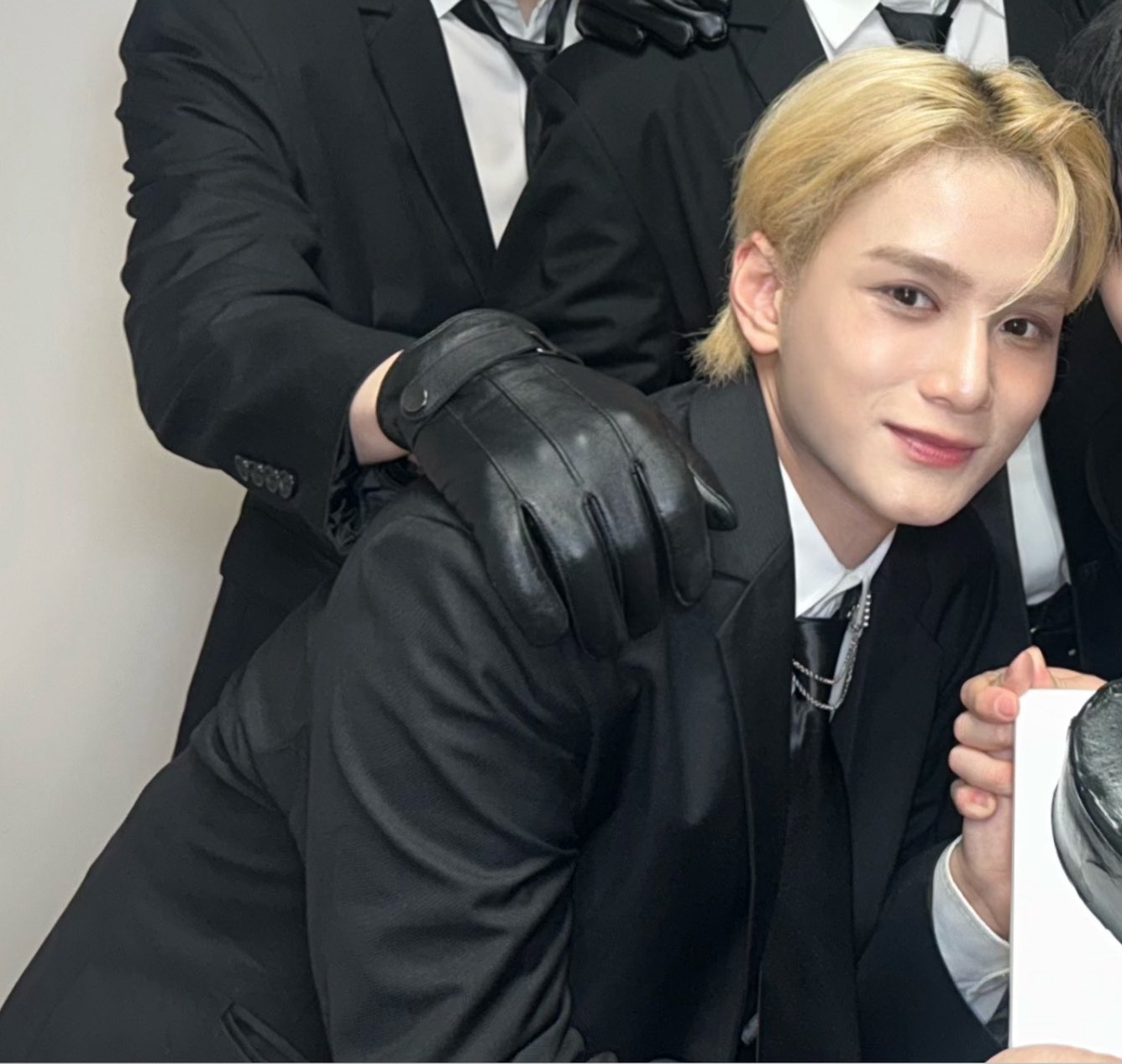 A moment captured by Zayyan (XODIAC)'s fan