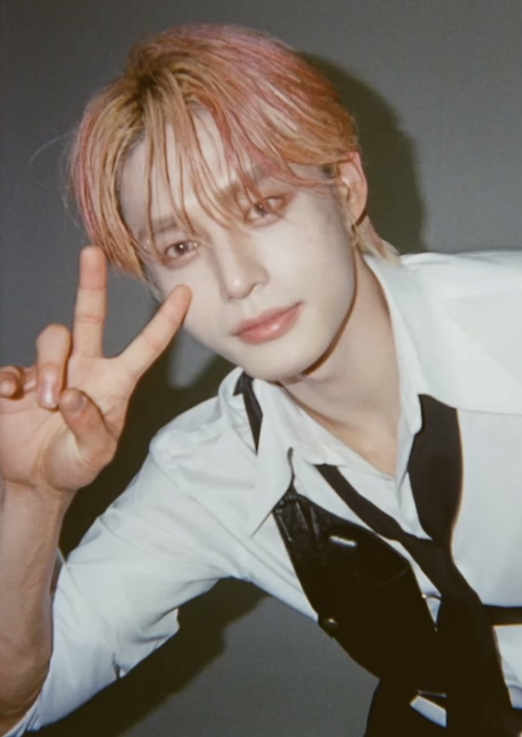 Recent activity shot of Kim Jiwoong (ZEROBASEONE)
