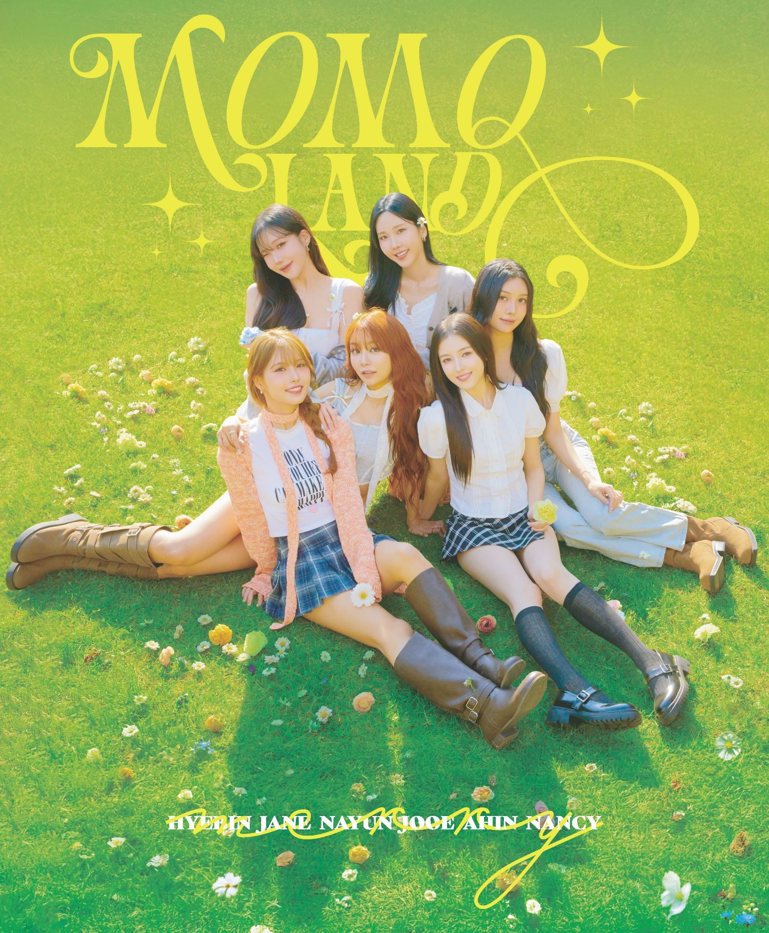 Latest photo of MOMOLAND