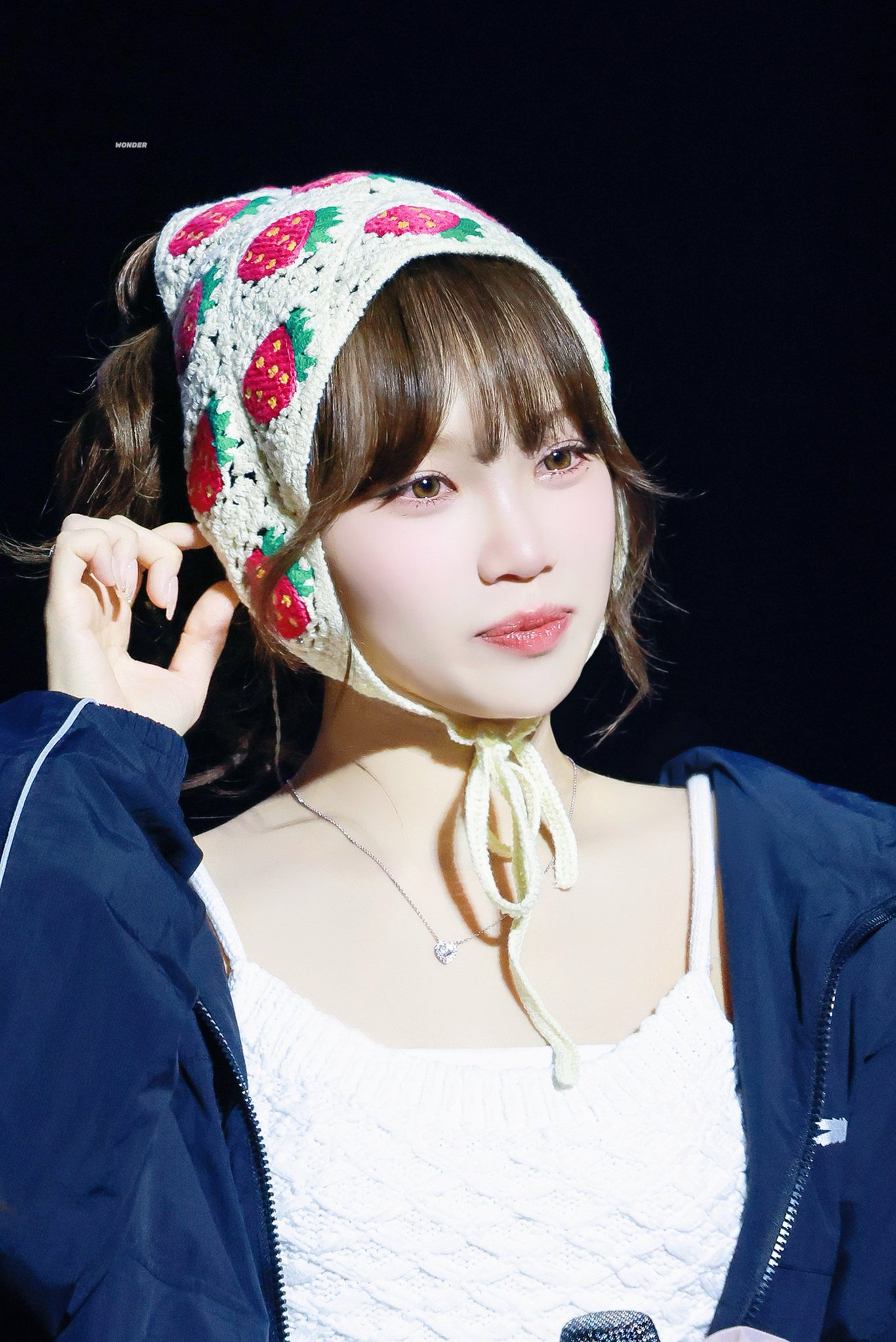Behind-the-scenes cut of Kim Chaewon (LE SSERAFIM)