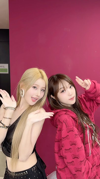 A moment captured by Choi Yena's fan