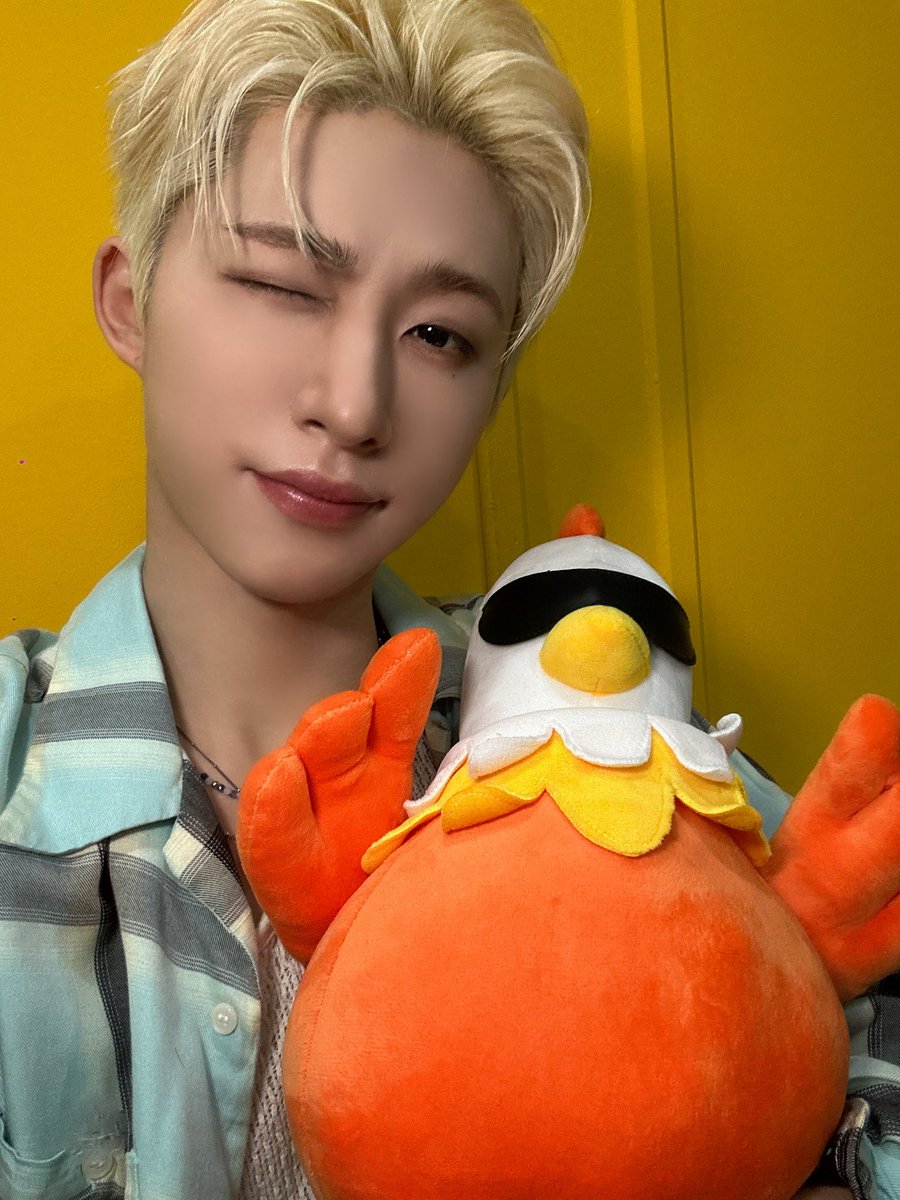 Behind-the-scenes cut of B.I