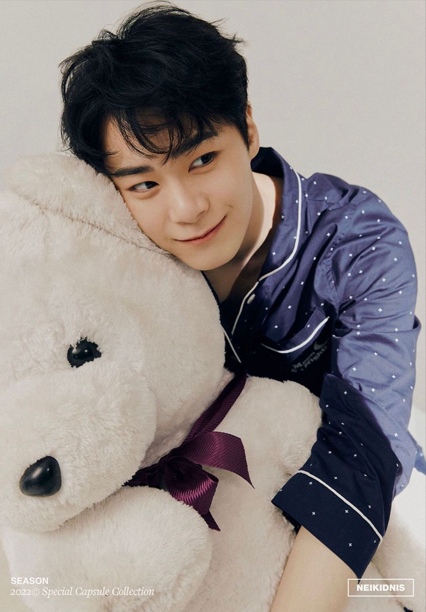Recent activity shot of Moonbin (ASTRO)