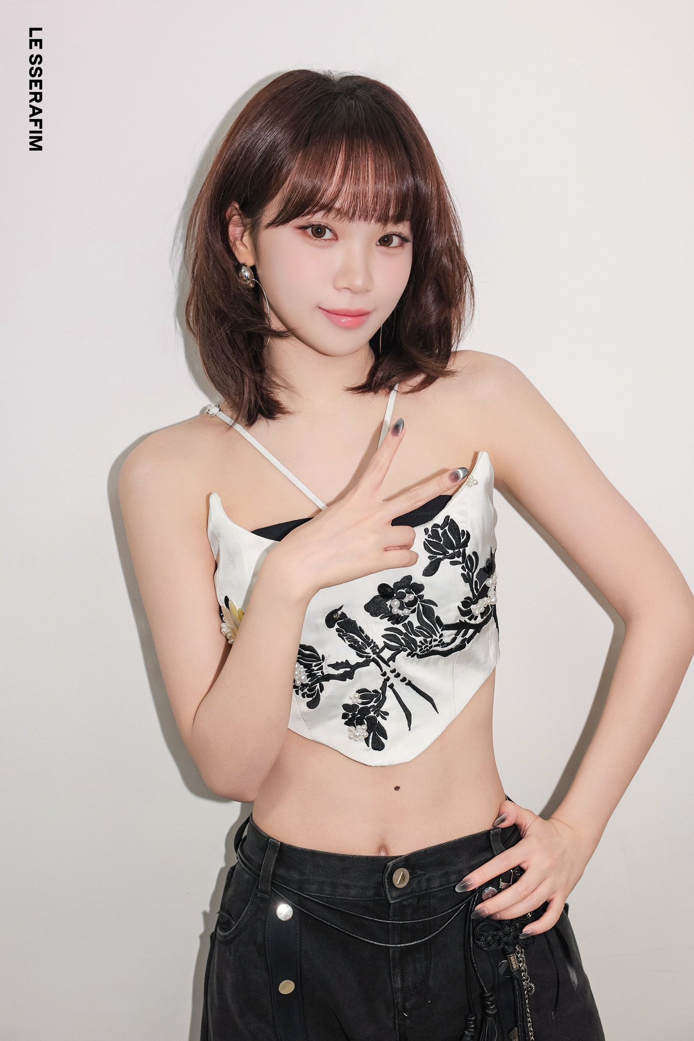 A moment captured by Kim Chaewon (LE SSERAFIM)'s fan