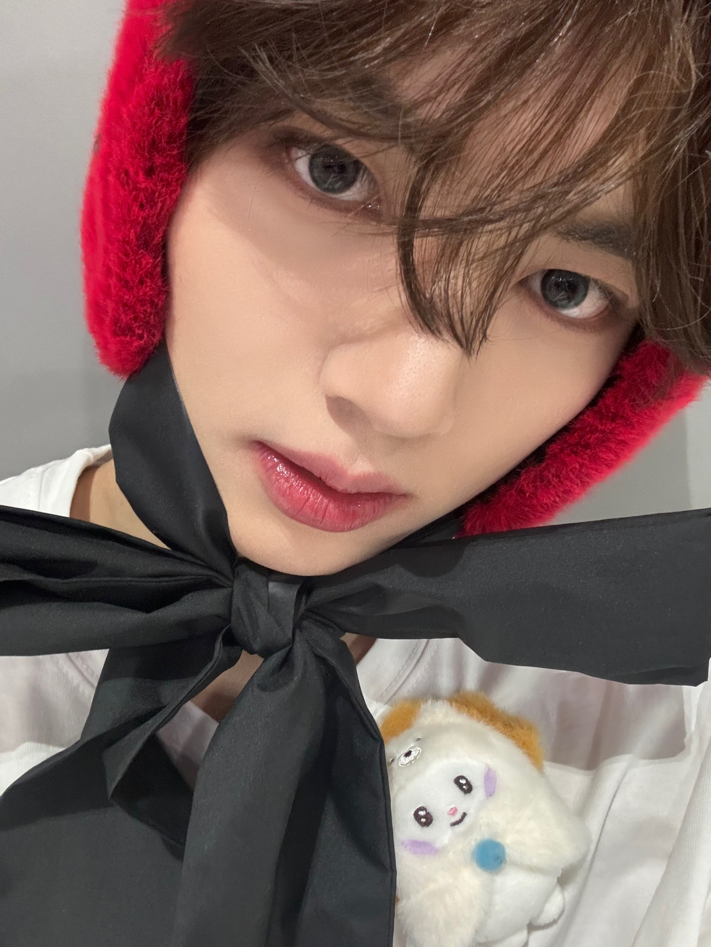 ハン・ユジン (ZEROBASEONE)の舞台裏ショット