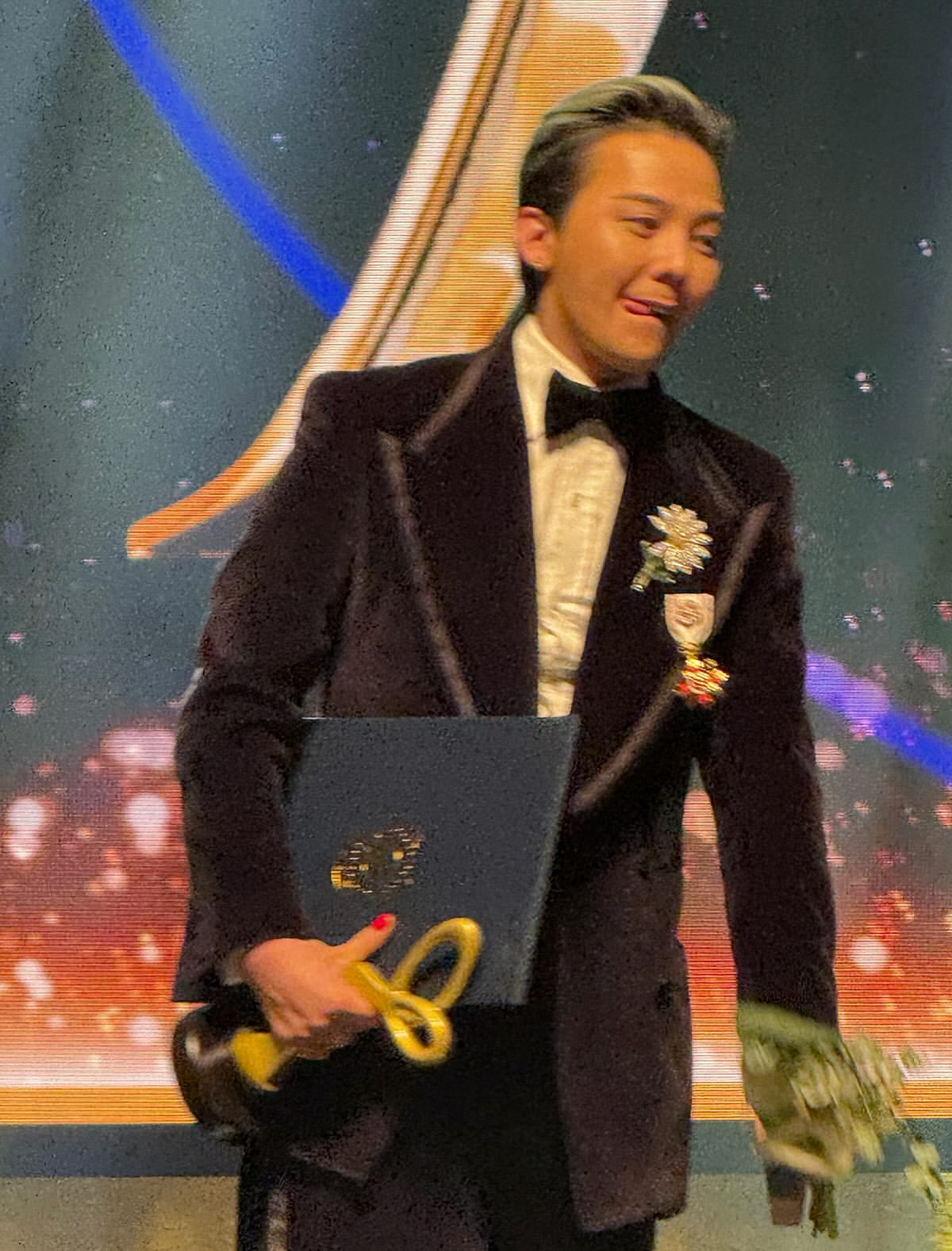 A moment captured by G-DRAGON (BIGBANG)'s fan