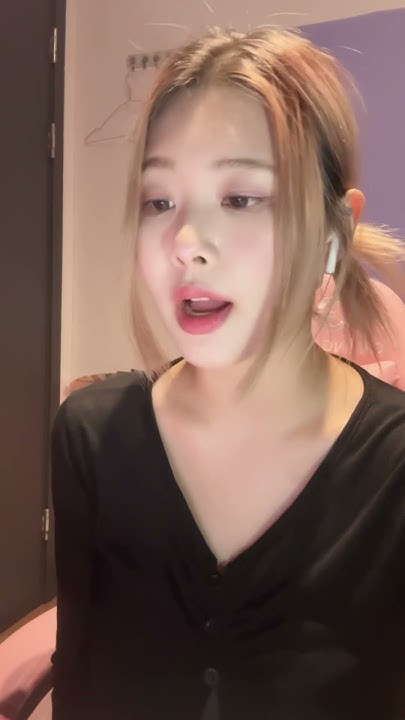 Behind-the-scenes cut of PURPLE K!SS