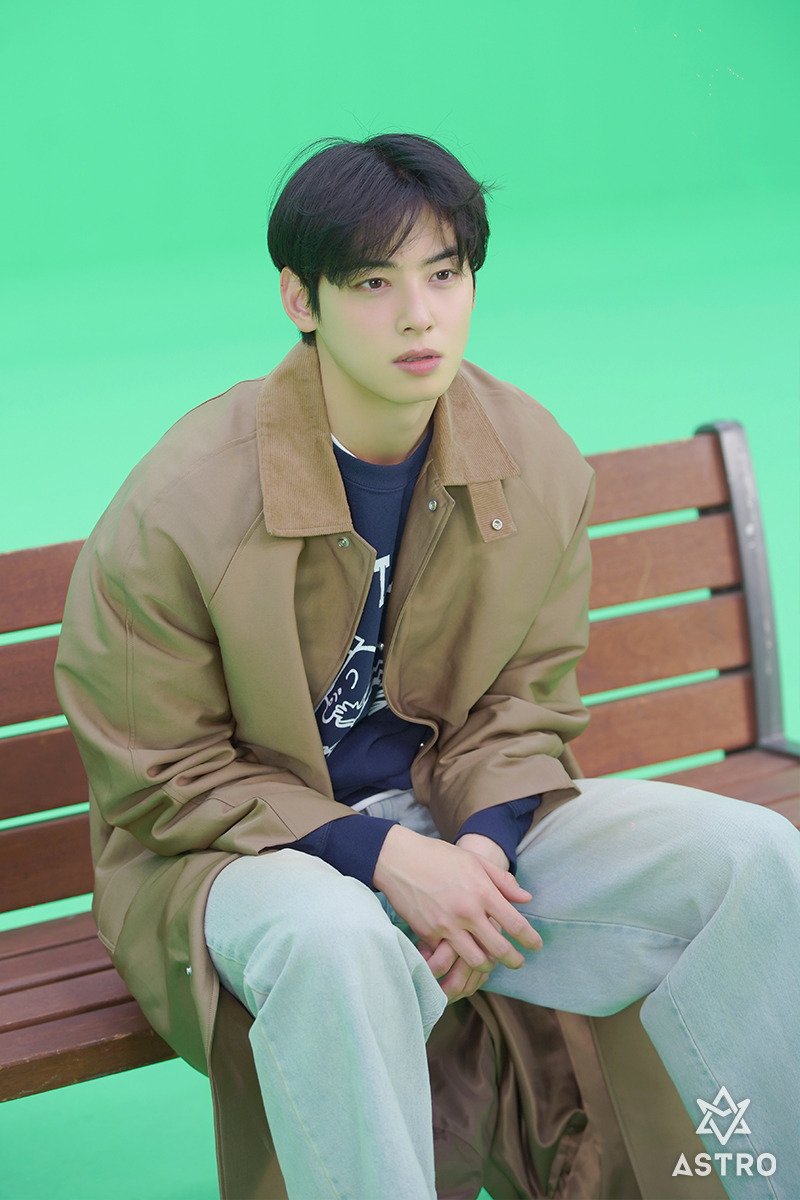 Recent activity shot of Eunwoo (ASTRO)
