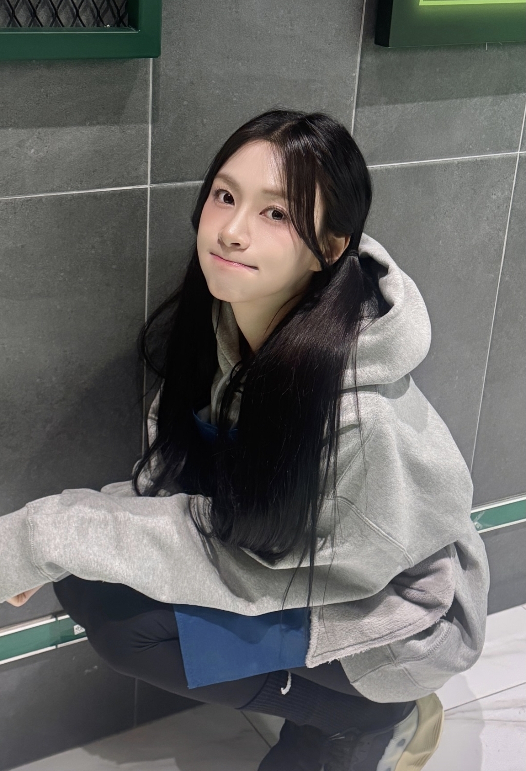 A moment captured by Oh Hayoung (Apink)'s fan