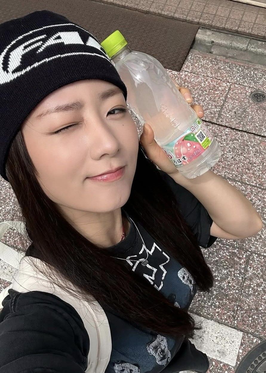 A moment captured by Yoon Bomi (Apink)'s fan