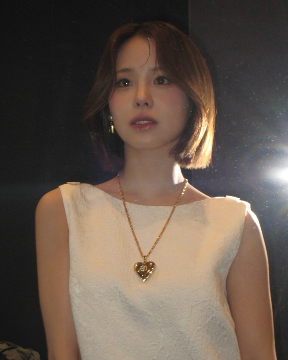 Behind-the-scenes cut of Mako (NiziU)