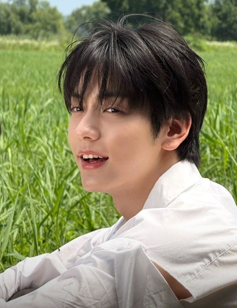 Latest photo of Soobin (TOMORROW X TOGETHER)