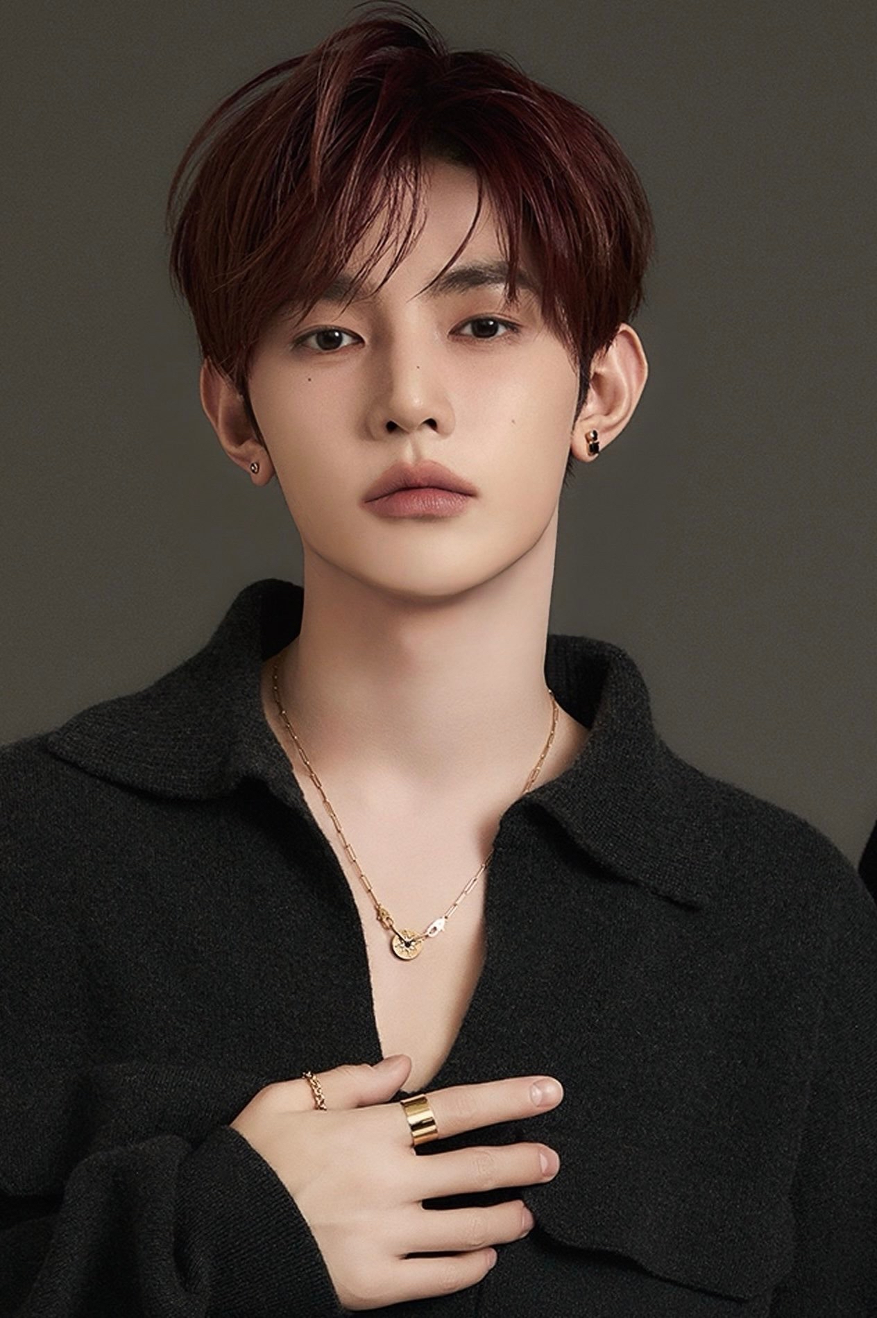 Behind-the-scenes cut of Zhang Hao (ZEROBASEONE)