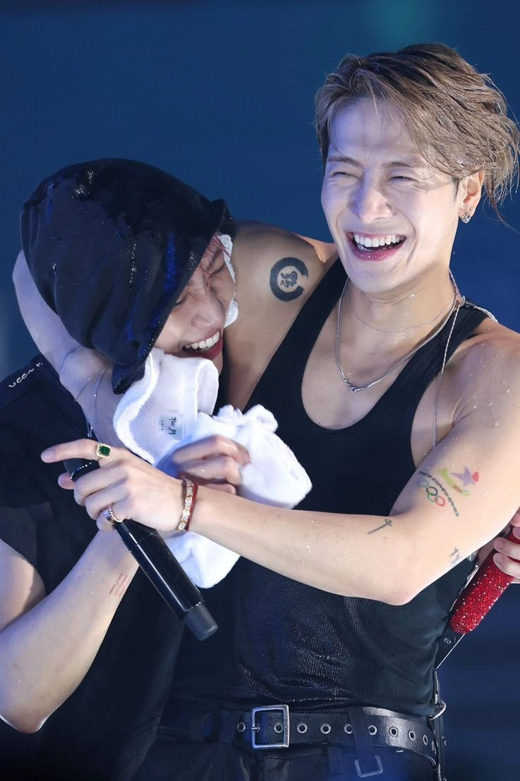 A moment captured by Jackson (GOT7)'s fan