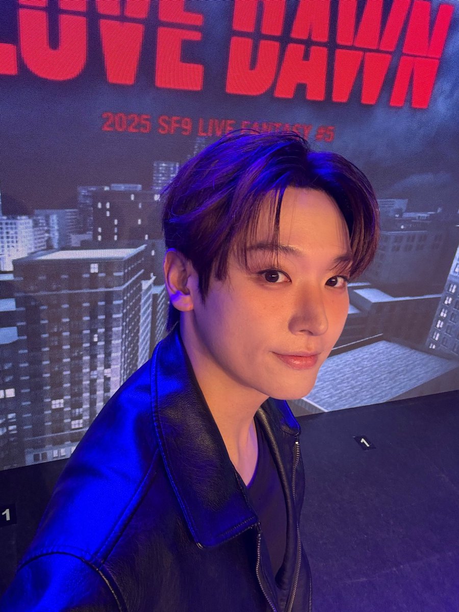 Behind-the-scenes cut of SF9