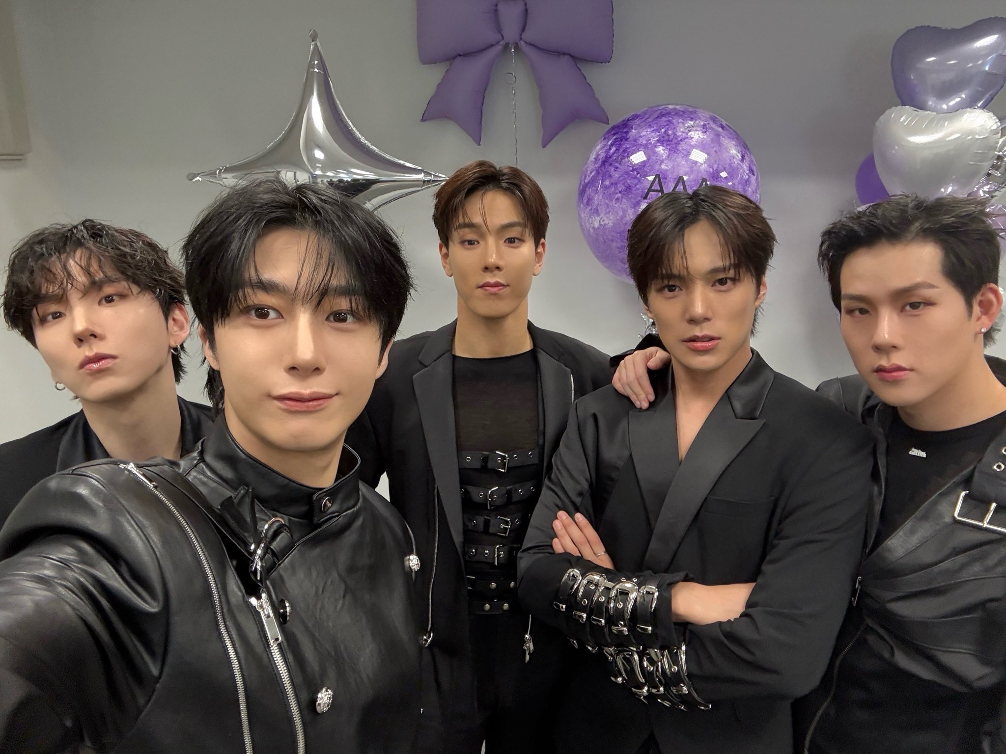 몬스타엑스의 비하인드 컷