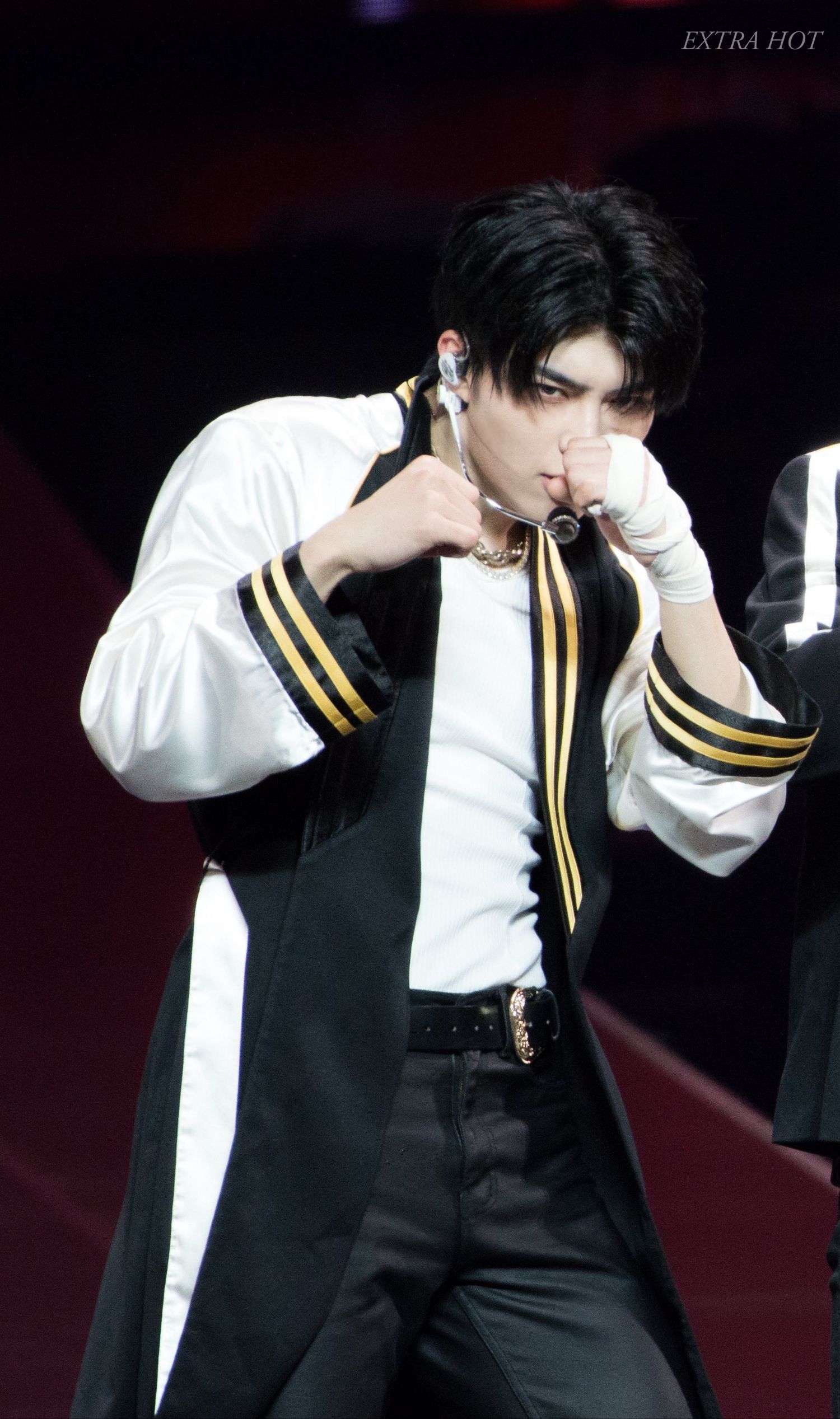 The most beloved wallpaper among Park Gunwook (ZEROBASEONE)'s fans