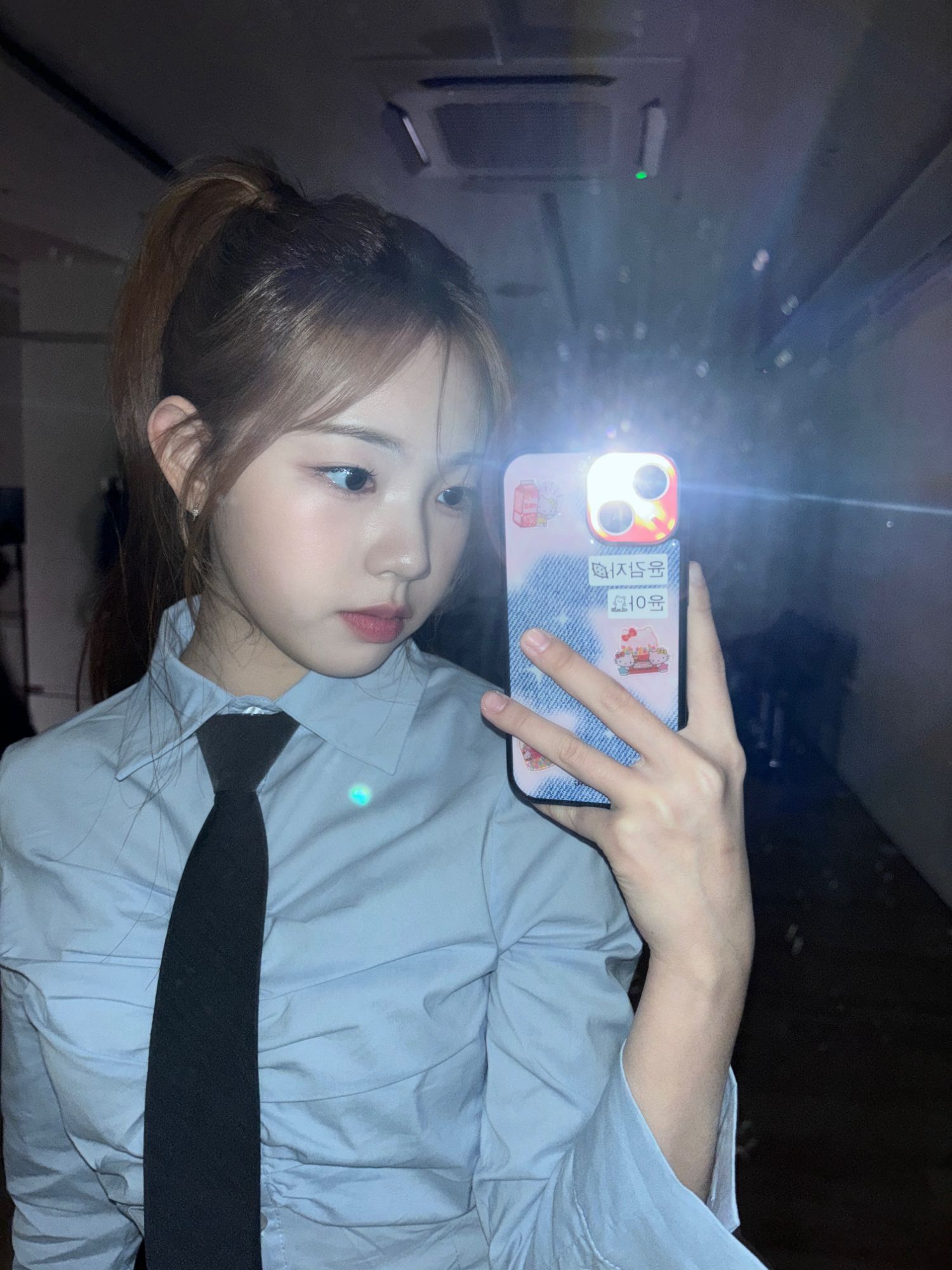 Behind-the-scenes cut of Yoona (UNIS)
