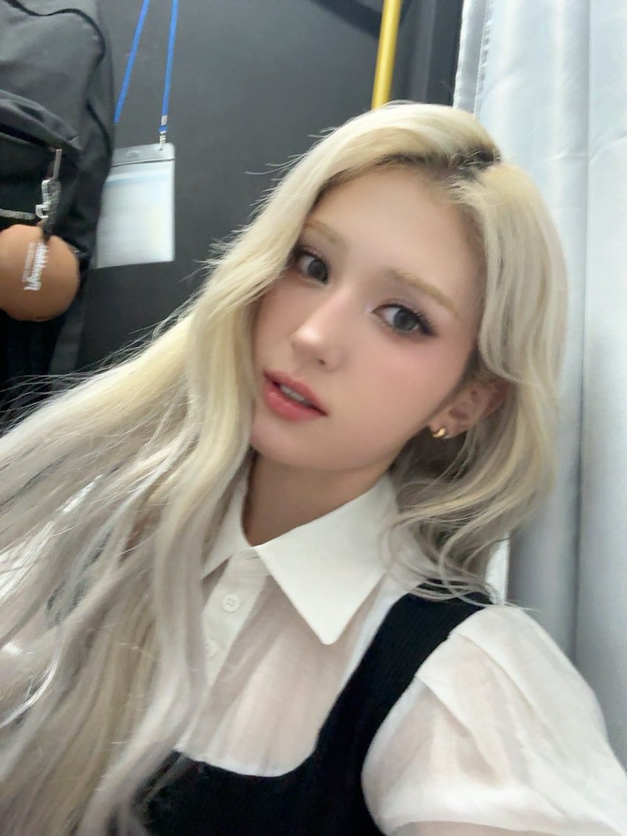 A moment captured by Jeon Somi's fan