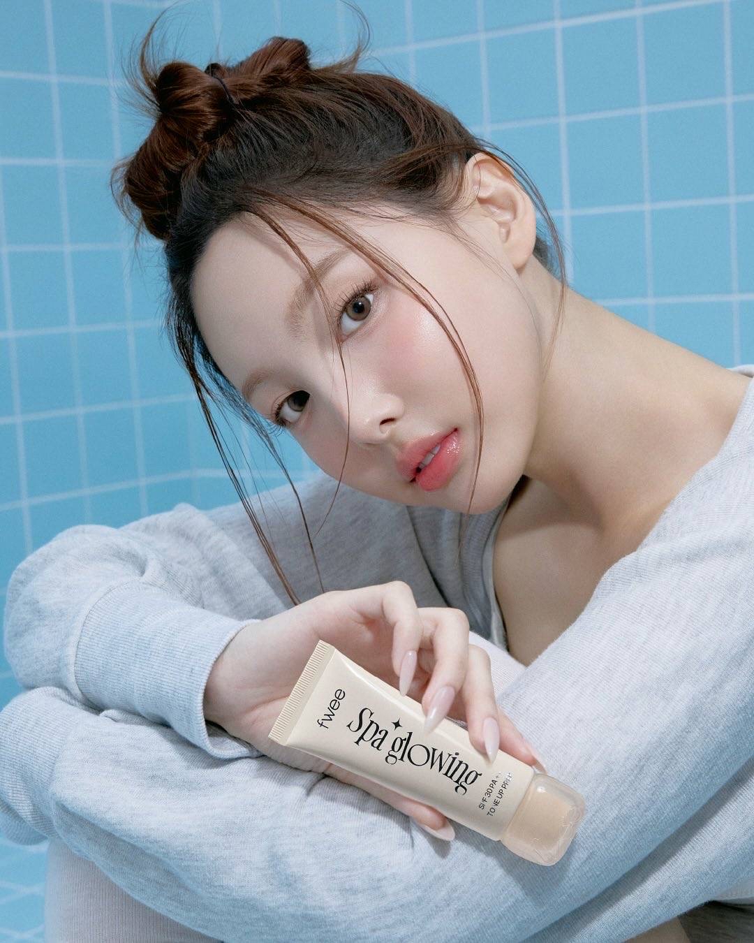 Latest photo of Nayeon (TWICE)