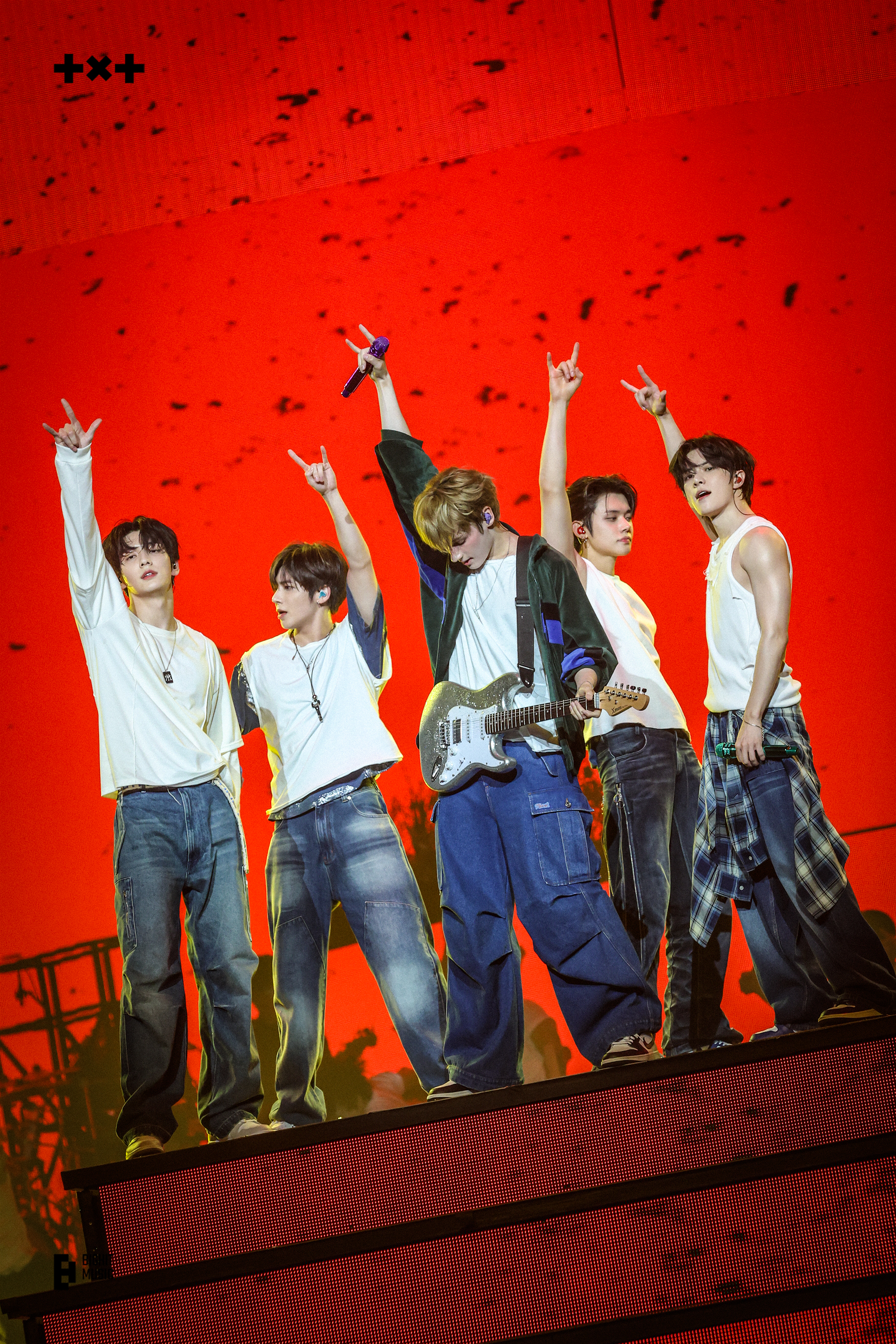 Foto aktivitas terbaru TOMORROW X TOGETHER
