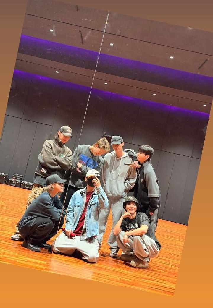 Behind-the-scenes cut of Secret Garden