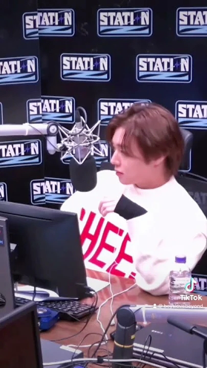 朴志訓社群今天最受歡迎的桌布