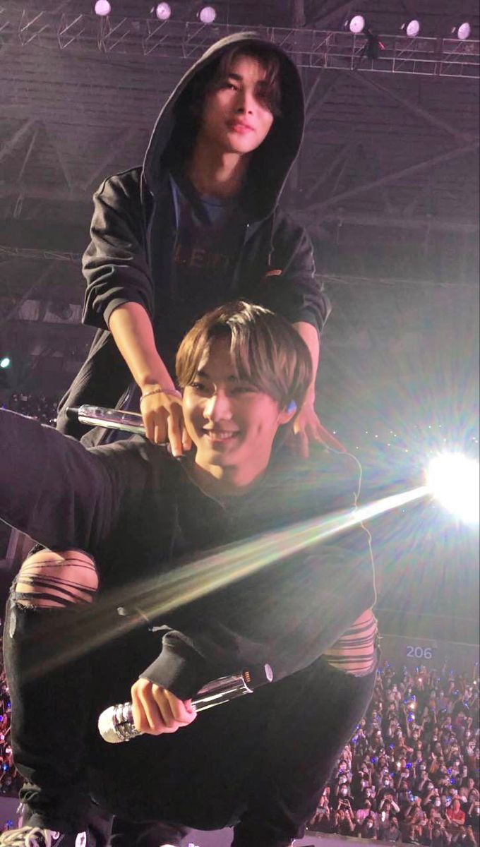 Behind-the-scenes cut of Secret Garden