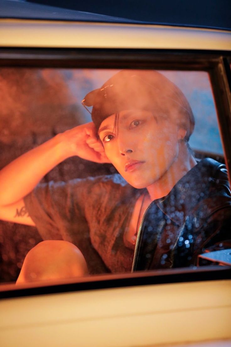 Latest photo of Hongjoong (ATEEZ)