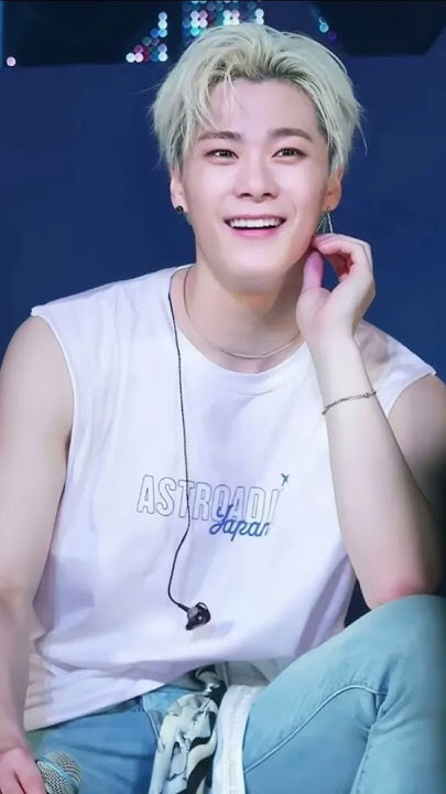 Latest photo of Moonbin (ASTRO)