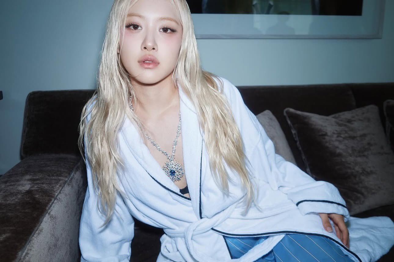Behind-the-scenes cut of ROSÉ (BLACKPINK)