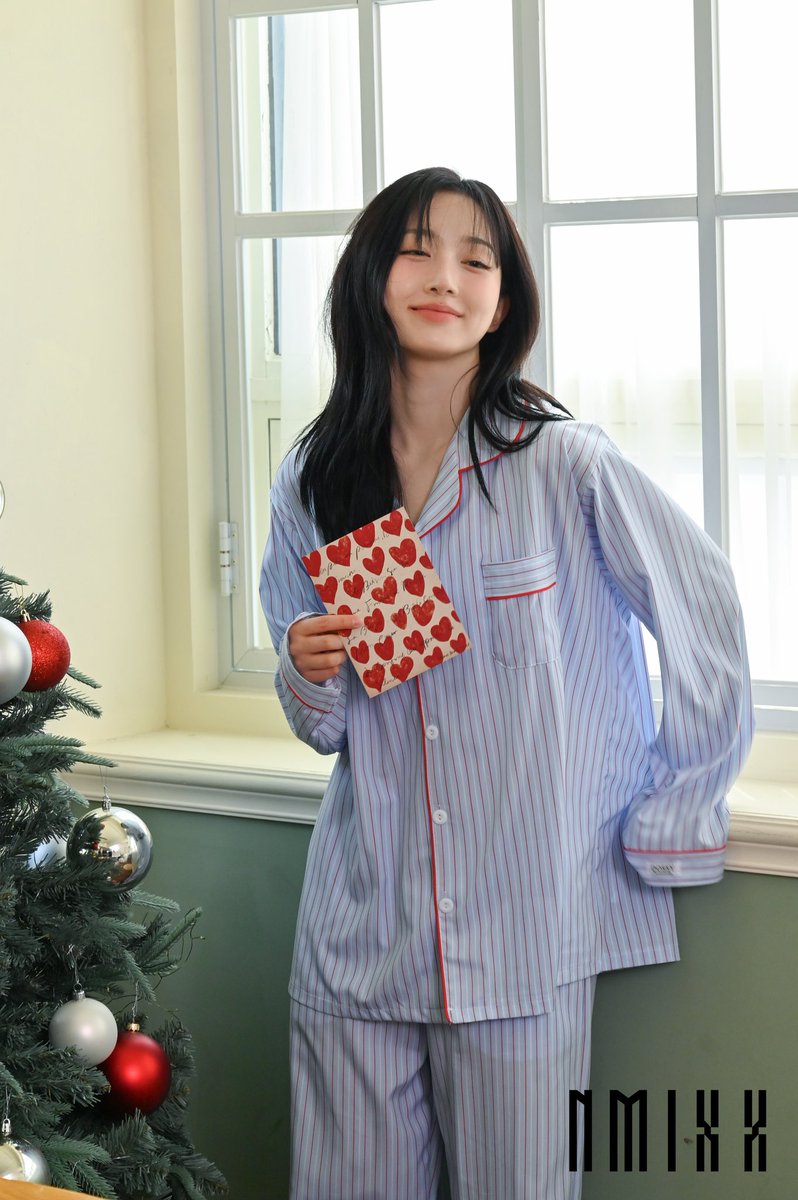 Latest photo of NMIXX