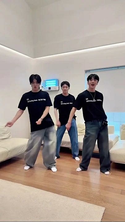 Behind-the-scenes cut of Chani (SF9)