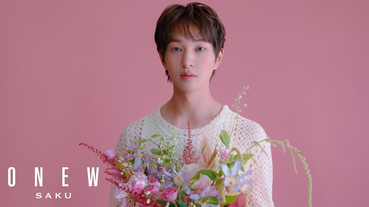A moment captured by Onew (SHINee)'s fan
