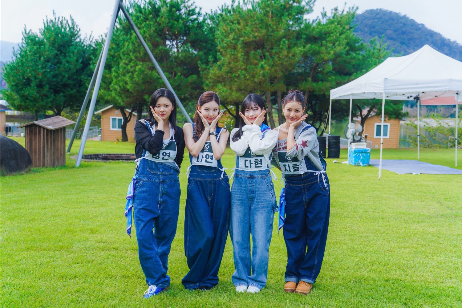 Behind-the-scenes cut of Jeongyeon (TWICE)