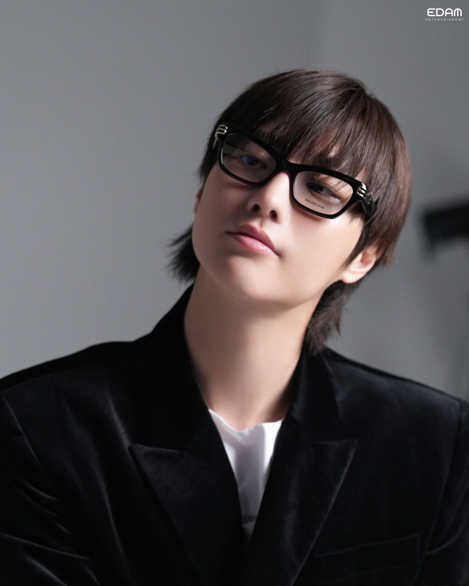 A moment captured by WOODZ's fan