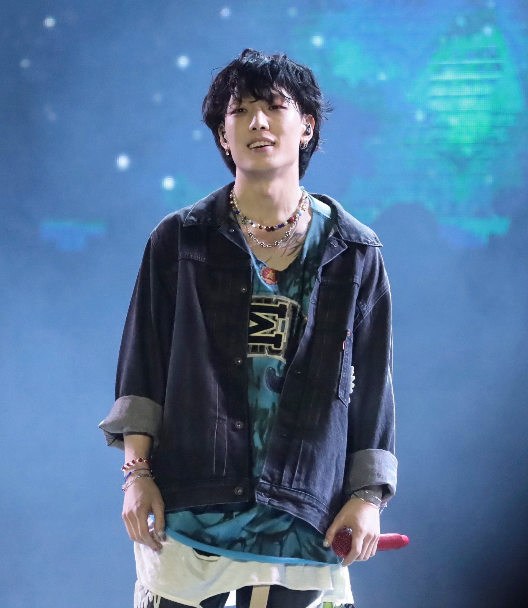 Recent activity shot of BOBBY (iKON)
