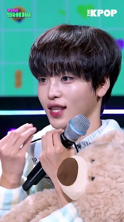 A moment captured by Hyeongjun (CRAVITY)'s fan