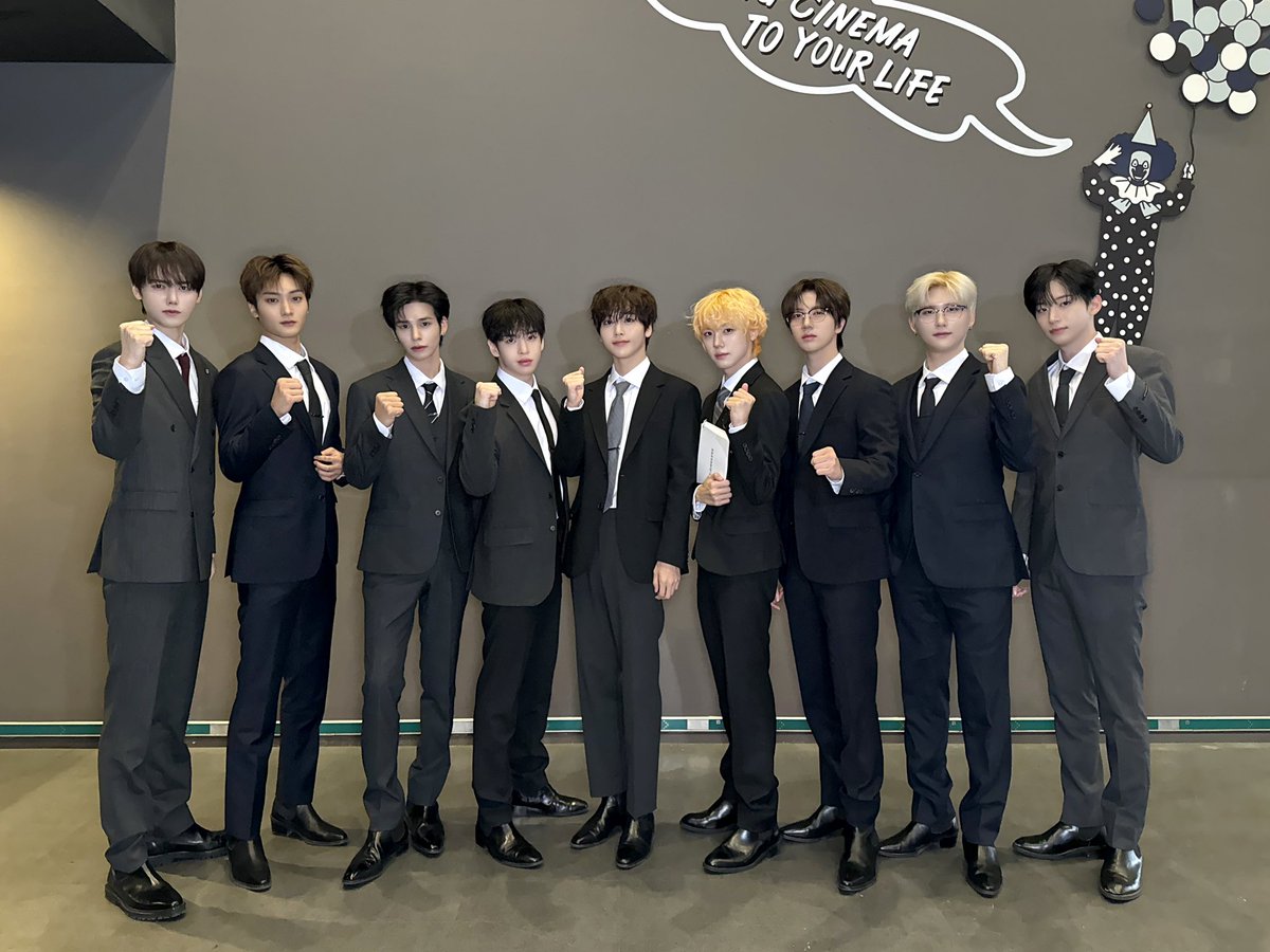 Behind-the-scenes cut of CRAVITY