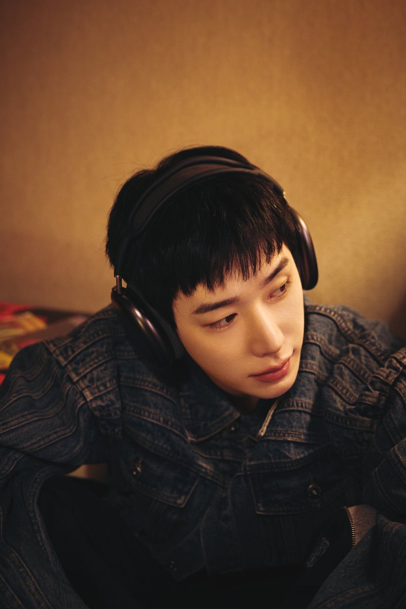 A moment captured by Wonho's fan