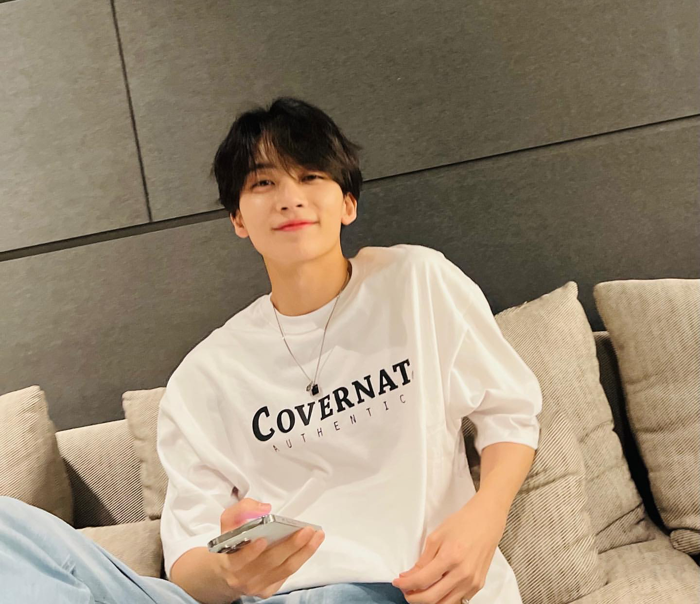 Recent activity shot of Jeonghan (SEVENTEEN)
