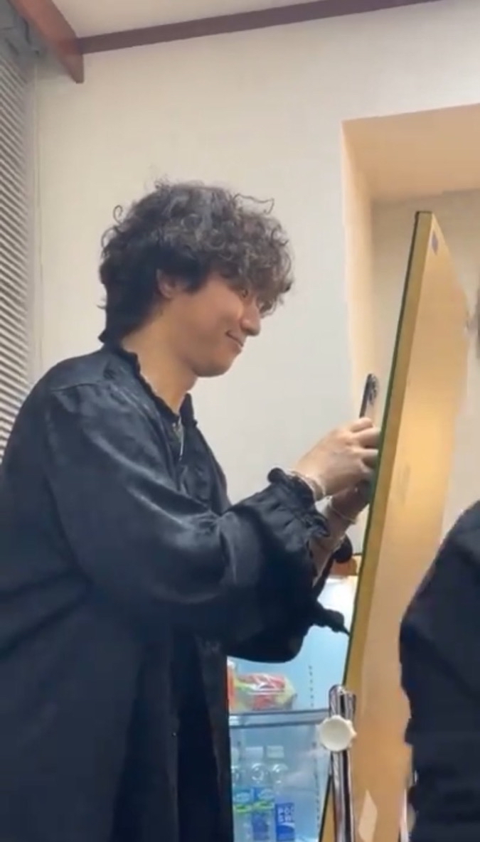 A heartfelt wallpaper shared by Daesung (BIGBANG)'s fans