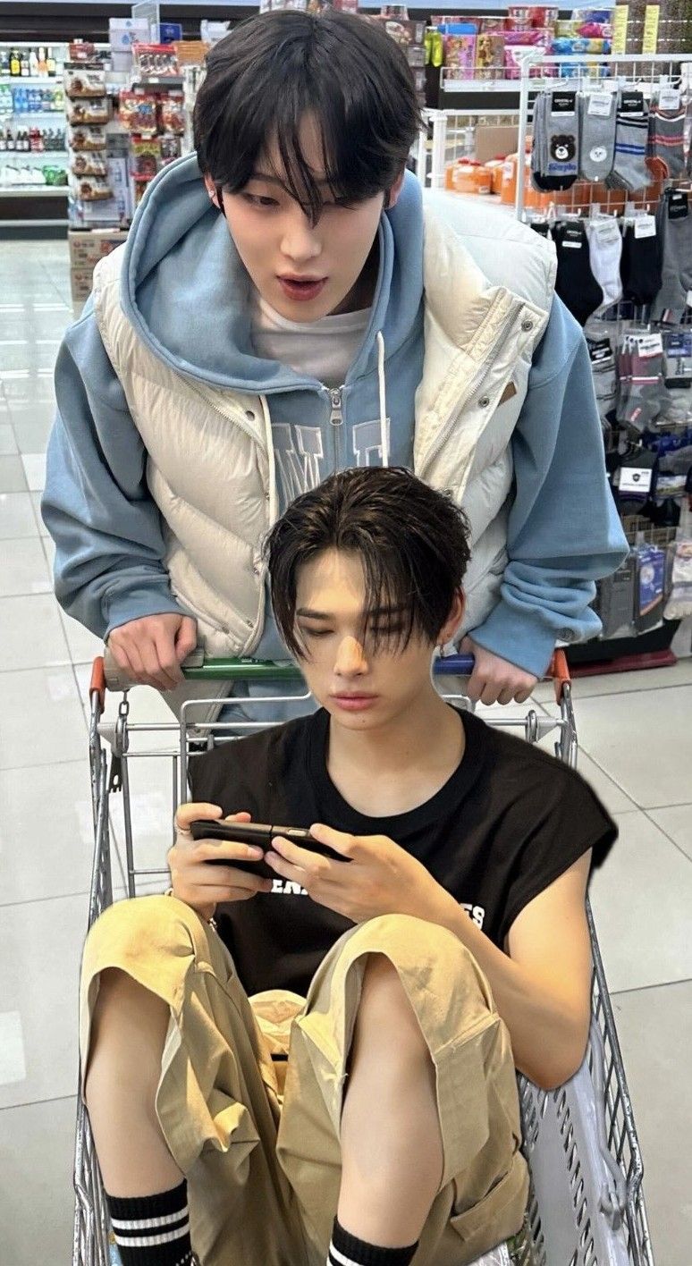 NI-KI (ENHYPEN)的最新活動照片