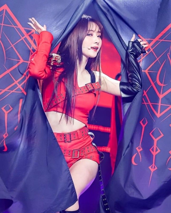 A moment captured by DREAMCATCHER's fan