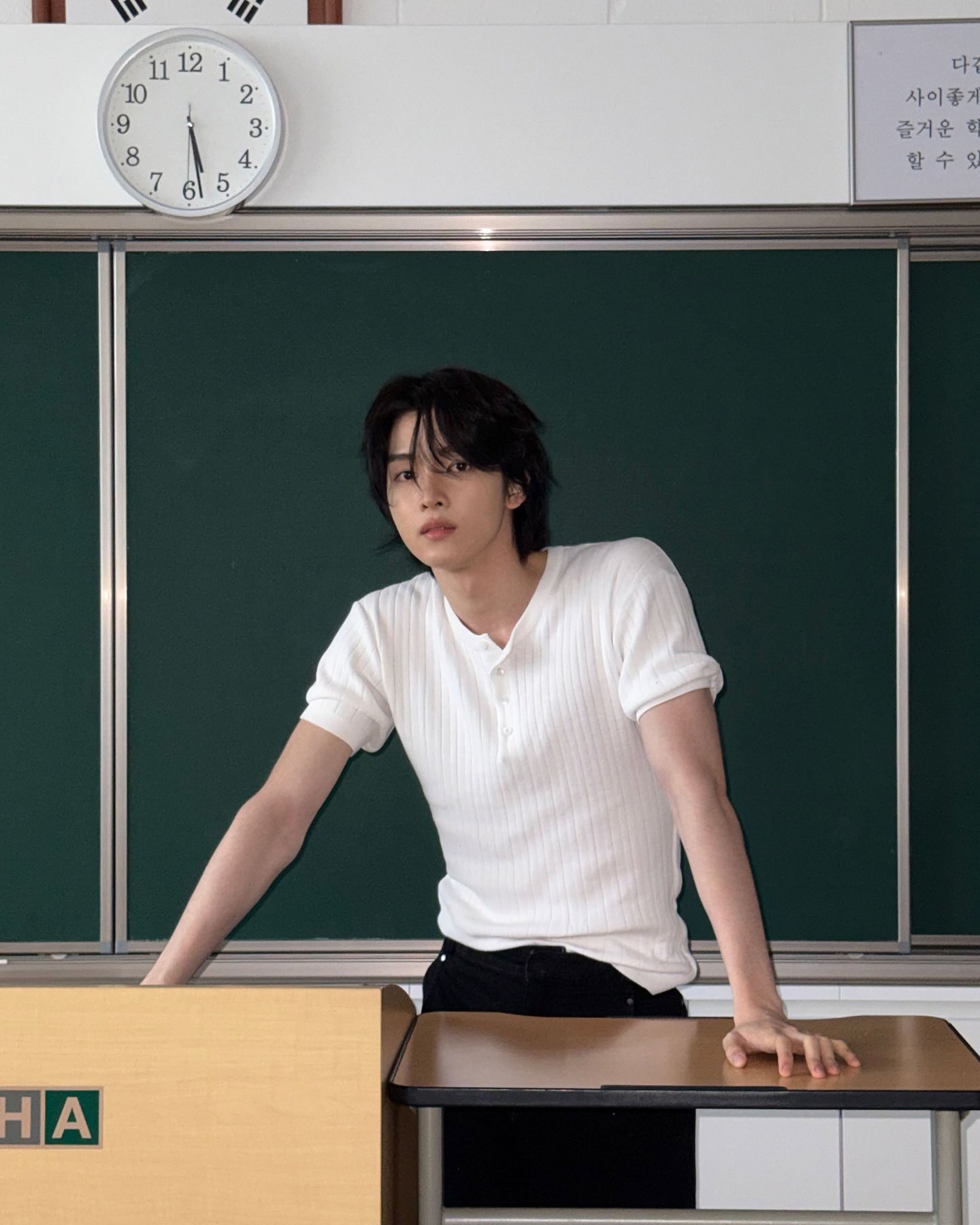 Latest photo of Sungchan (RIIZE)