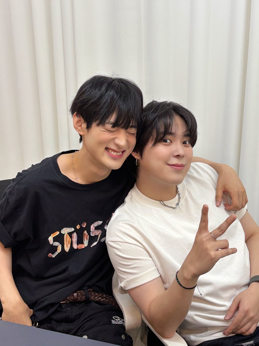 Recent activity shot of VERIVERY
