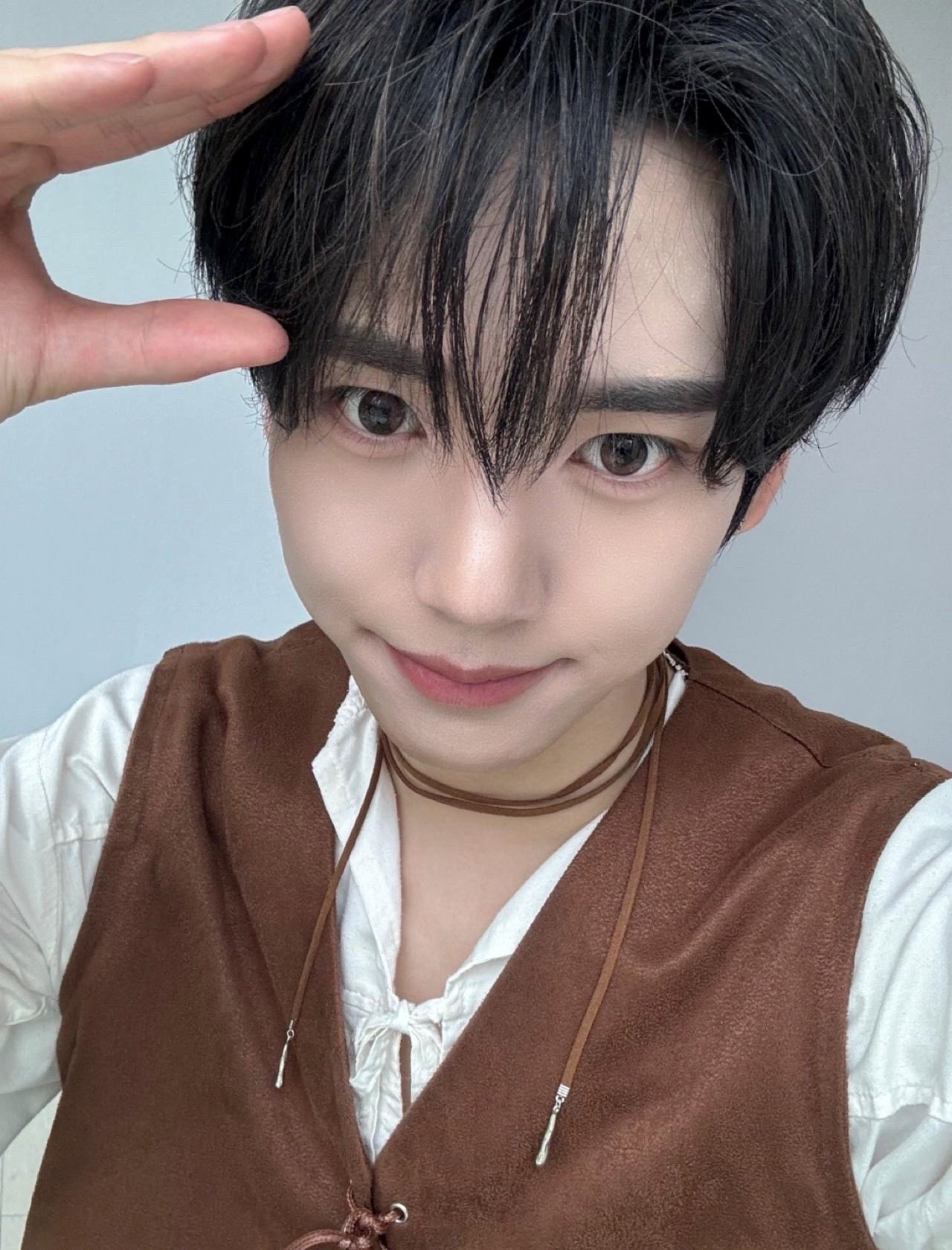 Behind-the-scenes cut of Han Yujin (ZEROBASEONE)