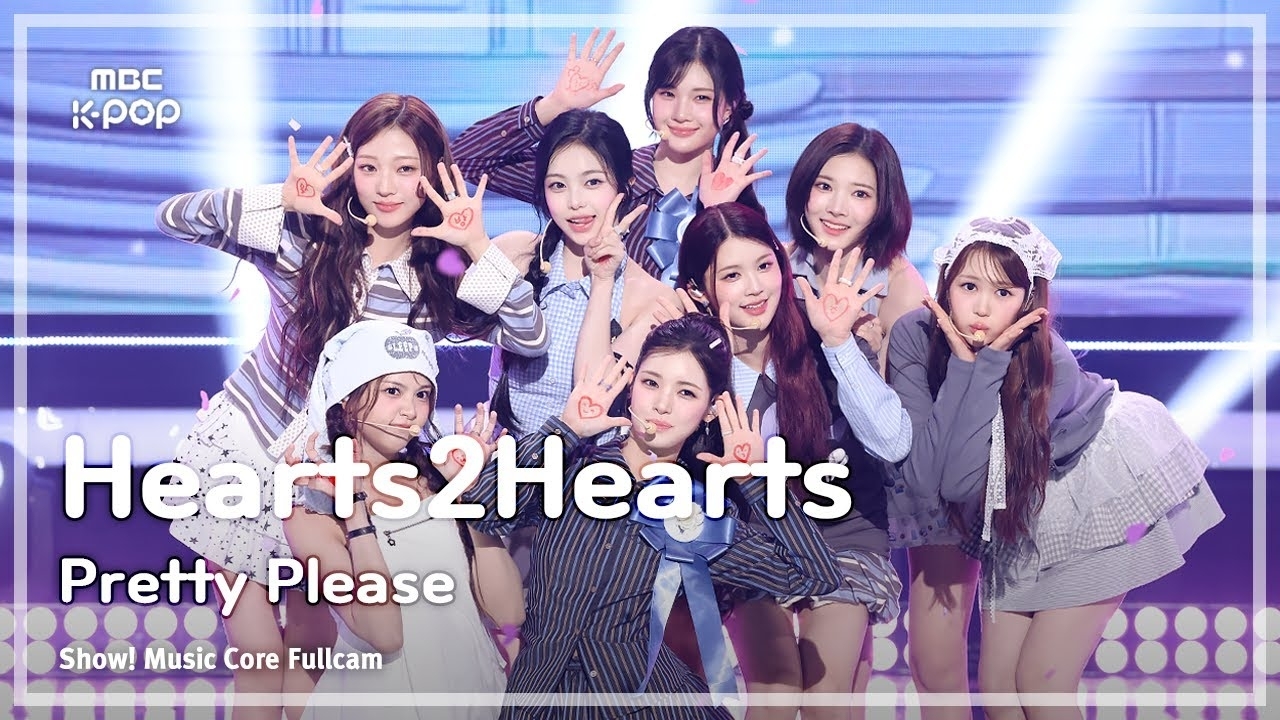 A moment captured by Hearts2Hearts's fan
