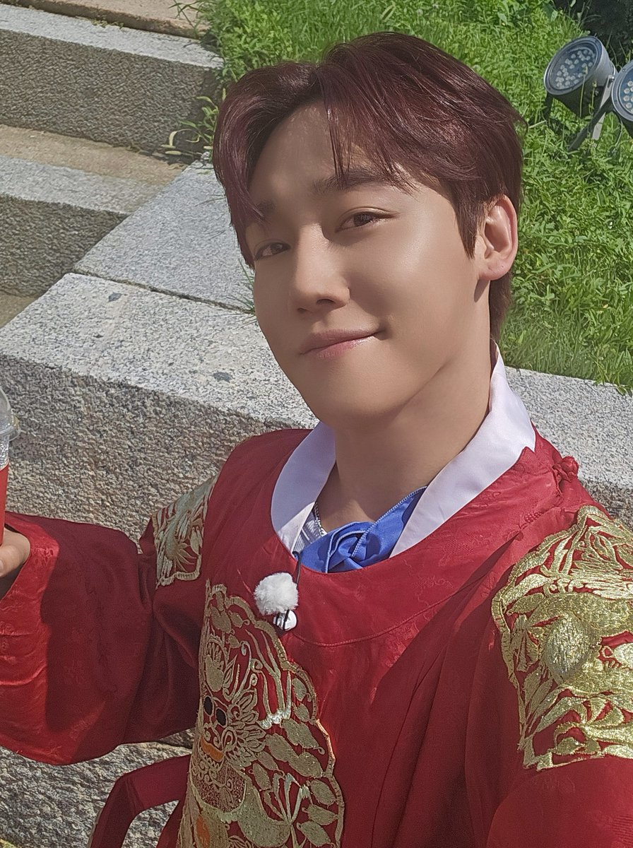 A moment captured by GoldenChild's fan