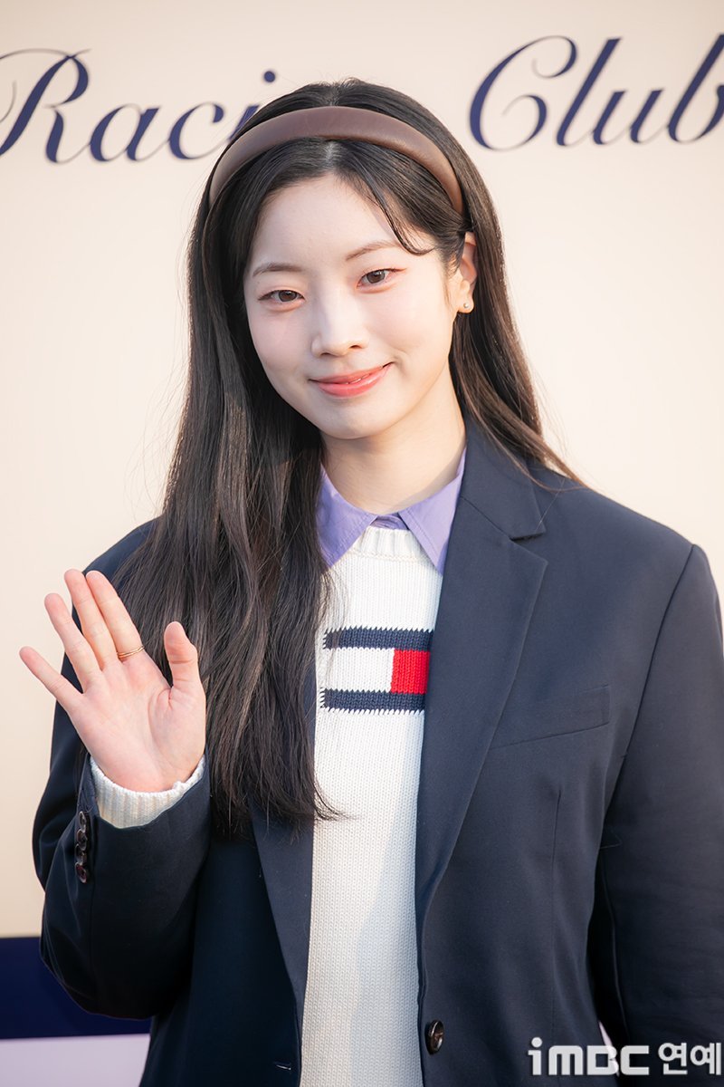 Momen yang diabadikan oleh penggemar Dahyun (TWICE)